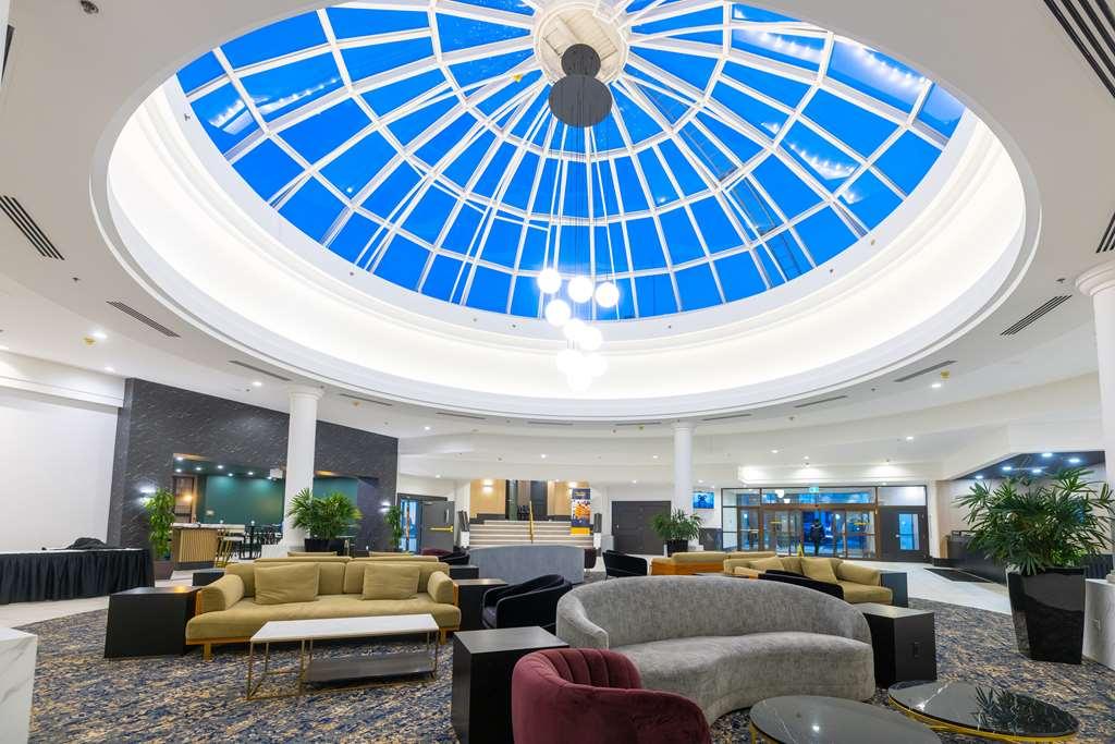 Doubletree By Hilton North Hotel Calgary
