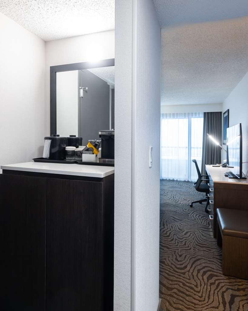 Hotel Doubletree By Hilton North