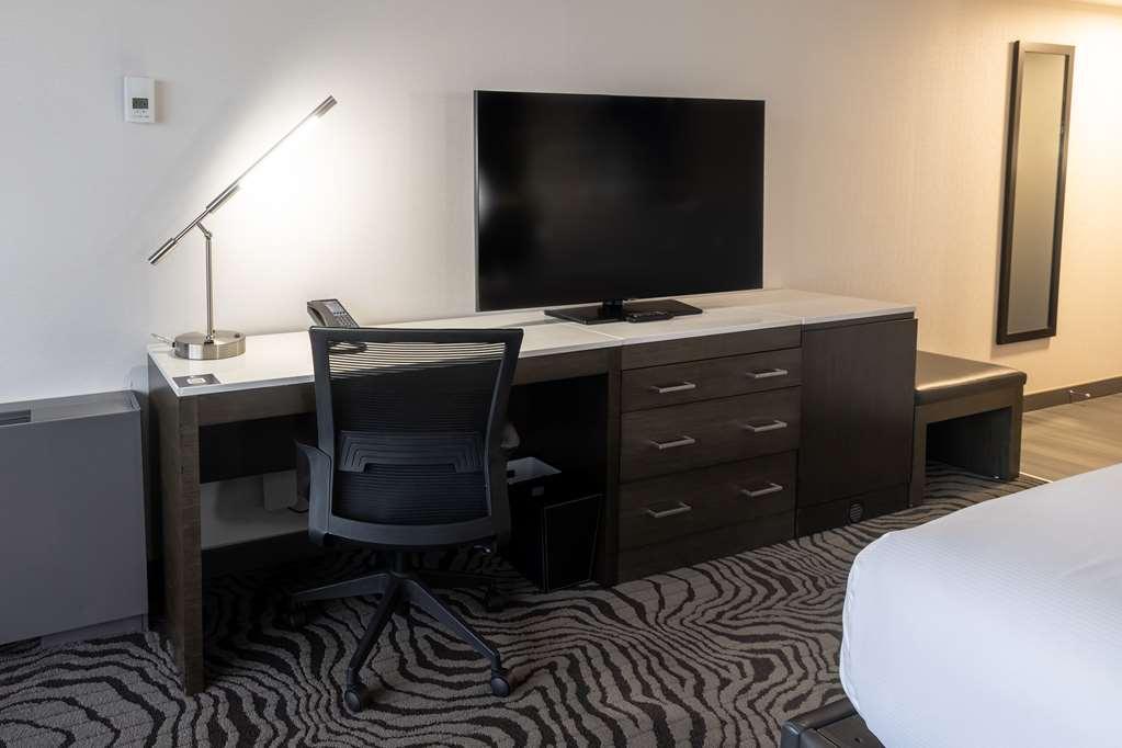 Doubletree By Hilton North Hotel Calgary