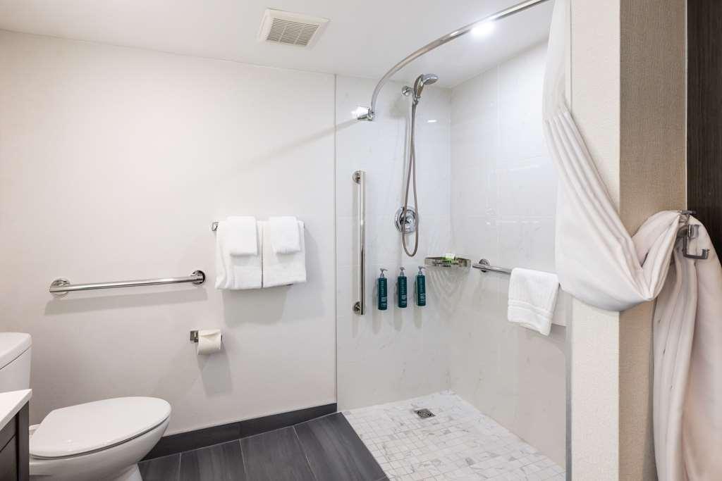 Hotel Doubletree By Hilton North Calgary