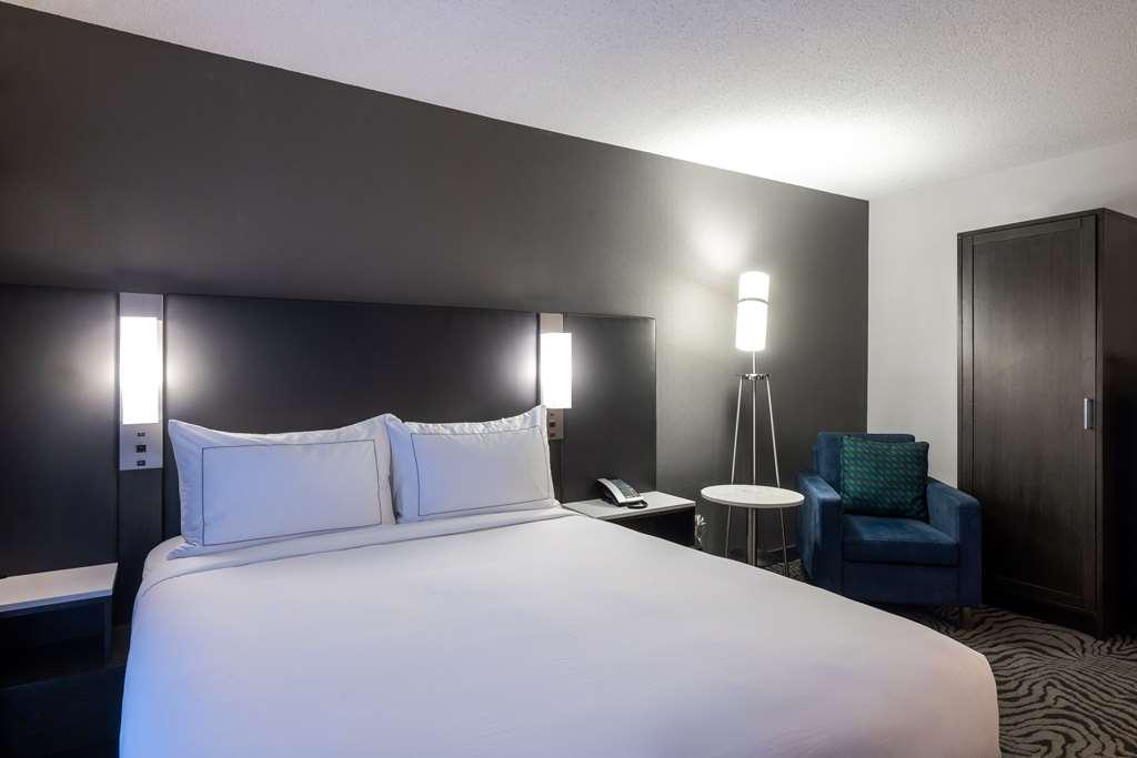 Hotel Doubletree By Hilton North